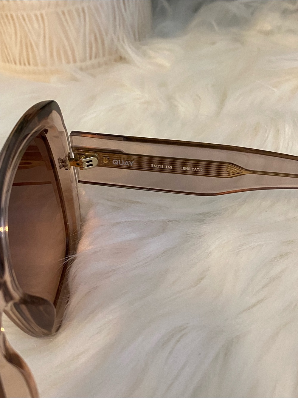 Quay Oversized Brown Gradient Women's Sunglasses - Picture 4 of 9